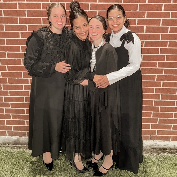 Meet your Posher, Amber - Picture 7 of 15